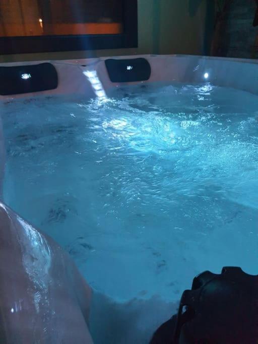 Superbe appartement avec jacuzzi et extérieur Perpiñán Exterior foto